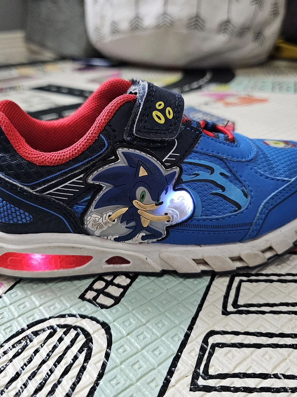 Sega Sonic the Hedgehog Toddler Boy Light-Up Athletic